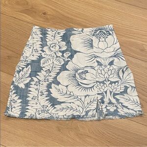 Urban Outfitters Blue and Cream Floral Mini Skirt